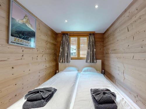 Flat with magnificent views of the Matterhorn