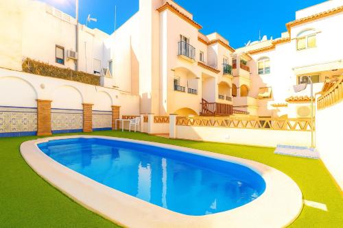 Apartamento Pescia con piscina en centro de Nerja