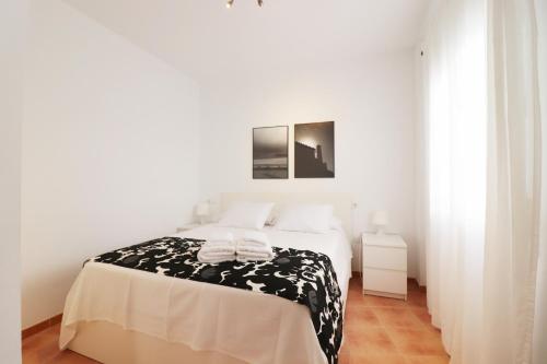 Apartamento Pescia con piscina en centro de Nerja