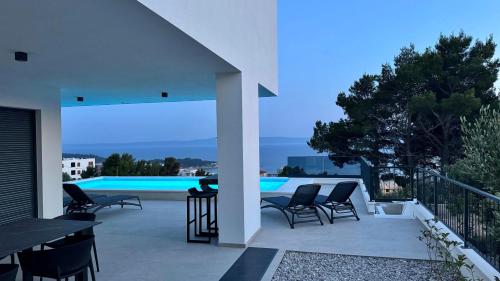Modern Villa Dado with Heated Pool & Sea View in Makarska