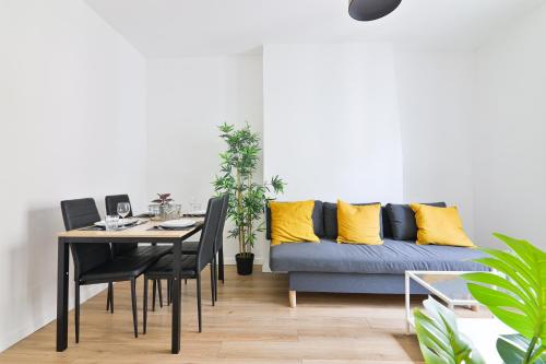 Photo de la galerie de l'établissement Heart of Paris-1BR-6P-Tour Eiffel-Free Netflix, à Paris