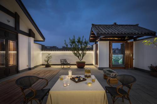 Gambar di galeri bagi Moonrise Hotels Resorts di Guanghan