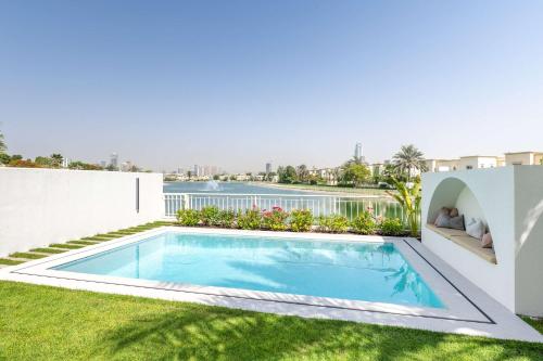 Luxury Villa with Pool and Garden 4BR The Springs