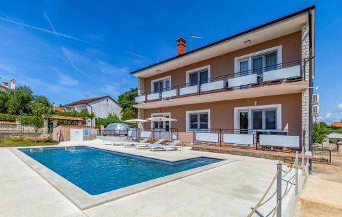 Family house Kamelija