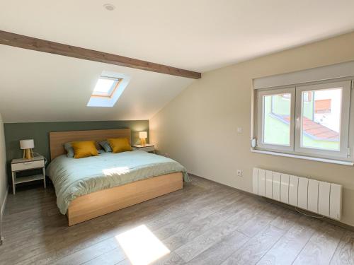 Maison avec garage - à 5 min du centre-ville