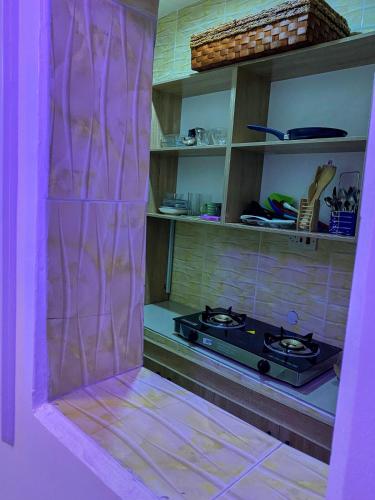 Dapur atau dapur kecil di classy 1 BR APT WiFi power supply non stop