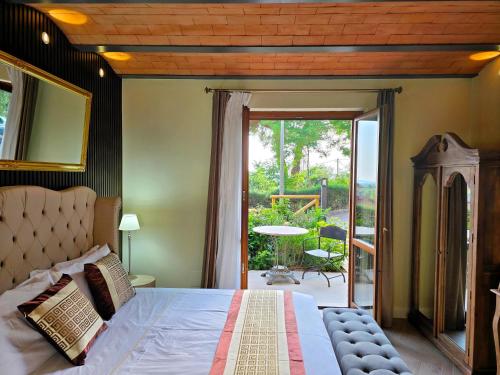 Katil atau katil-katil dalam bilik di Ermes Suite Collection