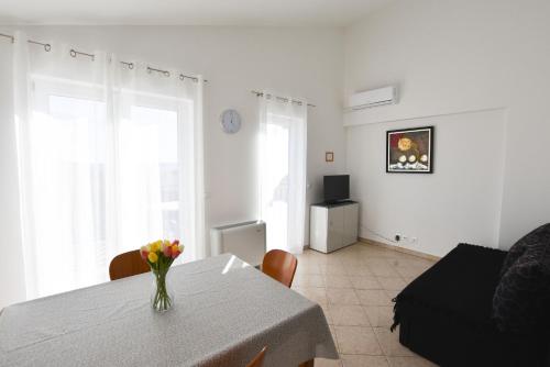 Apartmani Karmen