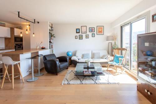 Great family cocoon2 child bed parkingcentral