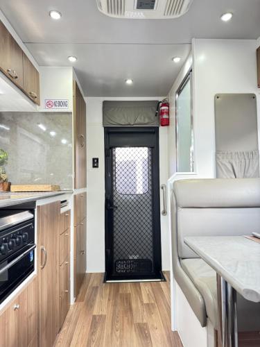Kuchyň nebo kuchyňský kout v ubytování Tiny home in Bayswater