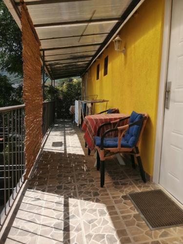 Gallery image of APARTMENTS JULIA in Sutomore