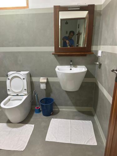 Un baño de Honeyland hotel