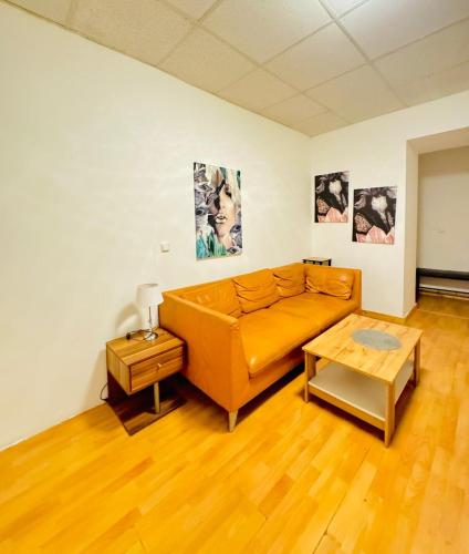 Comfortable 2BR Apartment with Living Room in Vienna