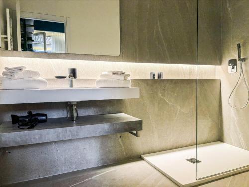 Ένα μπάνιο στο BeB Luxury Rooms