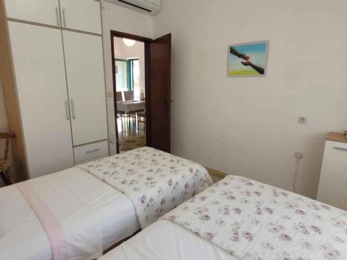 Postel nebo postele na pokoji v ubytování Holiday home in Starigrad-Paklenica 6797