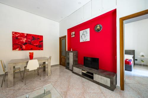 Red Comfort Flat near Garibaldi Station