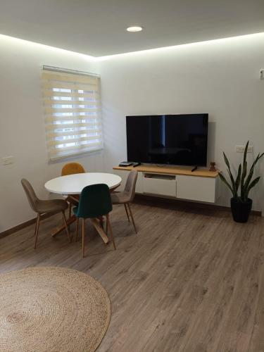 Valeria Home