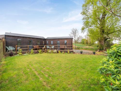 Κήπος έξω από το Willow Lodge 2 - Uk48643