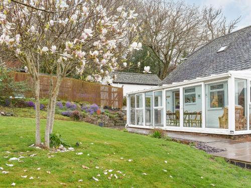 En have udenfor Willow Cottage