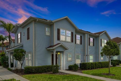 Charming Oasis with King Bed Close to Disney 4BR photo 6