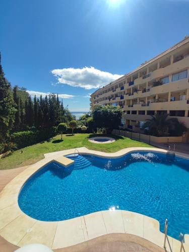Pet friendly beautiful flat with view, 3 pools
