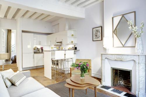 Paris Marais Design residence