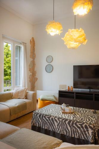 Dimora - A Spacious Luxury Penthouse in Town's Heart