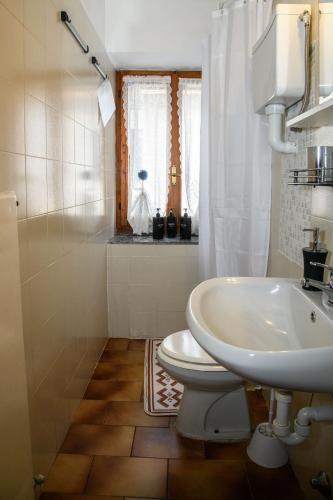 Gallery image of Affascinante Mansarda nel Cuore di Brunate in Brunate