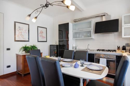 Dapur atau dapur kecil di Hilary house