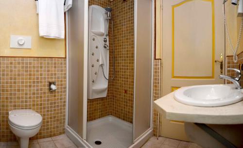 Koupelna v ubytování Albergo Dimora Storica Antica Hostelleria