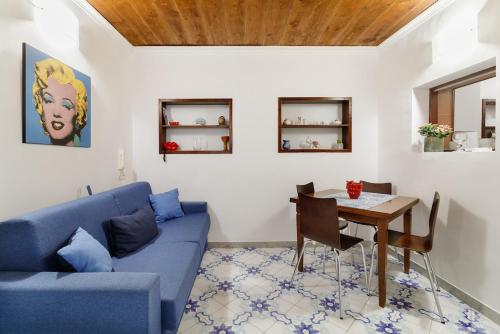 Plebiscito Apartment by Ele