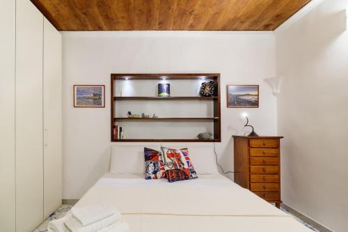 Plebiscito Apartment by Ele
