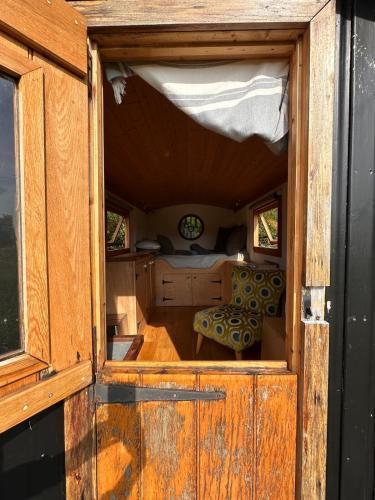 Fotografie z fotogalerie ubytování The Shepherd's Hut v destinaci Craighouse