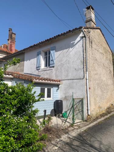 Cosy French retreat in Brettes