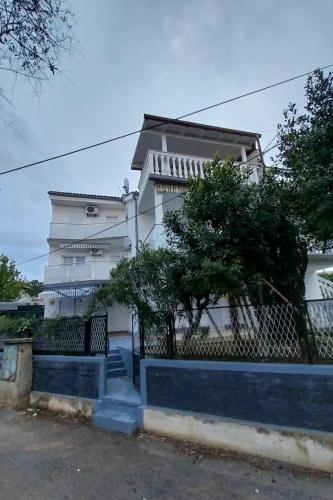 Apartments with parking spaces nska, Krk - 23196