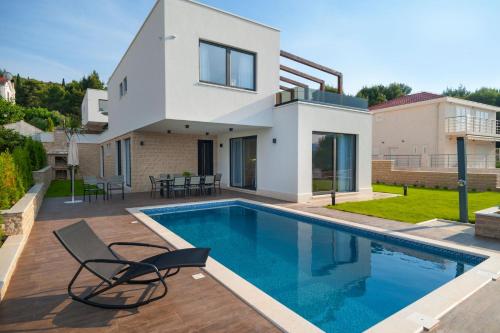 Seaside luxury villa with a swimming pool Okrug Gornji, Ciovo - 24340