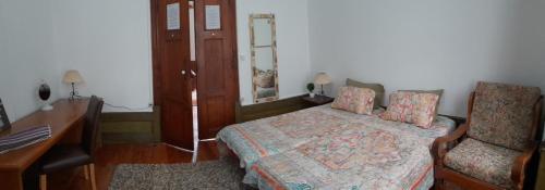 Ruang duduk di Quarto & Pasta Guesthouse
