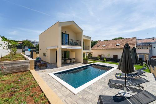 Villa Franka - holiday home with a private pool