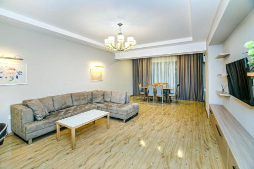 Park Azure Modern Apartment by Baku Housing