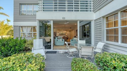 Waterfront, Spa, Pool, Private Paradise on Longboat Keyにあるシーティングエリア