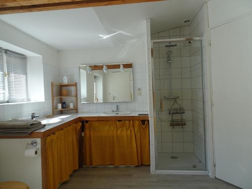 Koupelna v ubytování Le Logis de Loulou