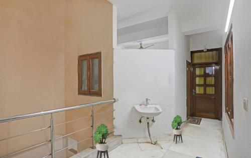 Gallery image of Hotel O Premium Stay Near Dlf Avenue Saket in New Delhi