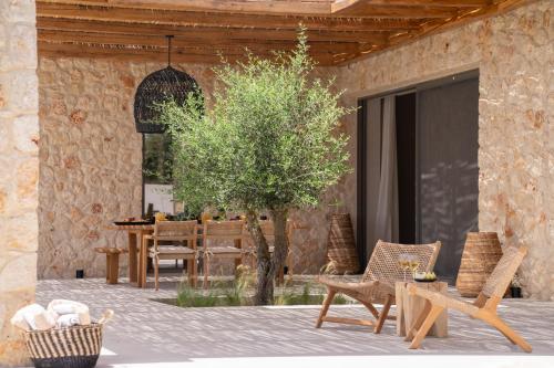Patio nebo venkovní prostory v ubytování Lithos Art Villas - Utopia