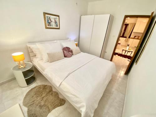 Gallery image of Apartments Golden Beach in Split