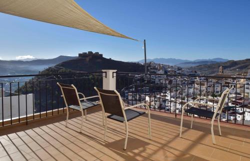 3-bedroom top apartment with amazing views