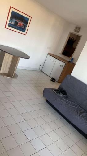 Super T2 pour 4 personnes les pieds dans l eau à Fréjus plage