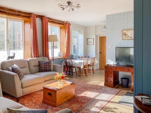 Et tv og/eller underholdning på Gable End Cottage