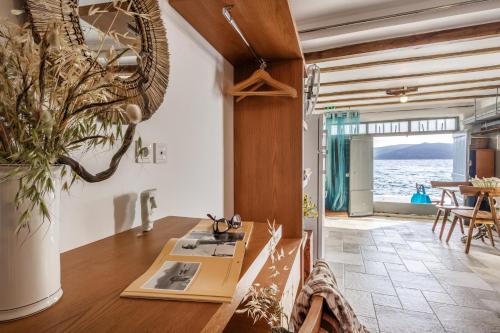 Fotografie z fotogalerie ubytování Kalimera & Apoplous boathouse v destinaci Klima