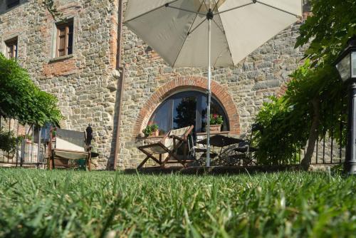 Taman di luar Old Tuscanys hills - Beautiful house close to Florence