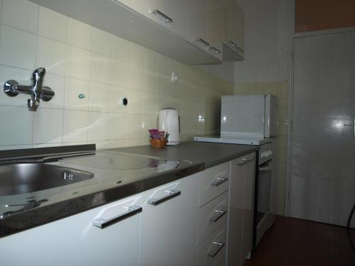 Apartment Anet with free parking
